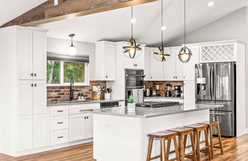 Westminster House | The Foundry House | Eclectic 5BR Family Retreat