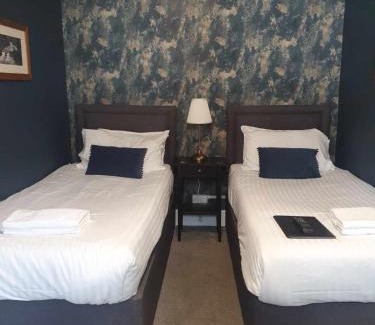 Okehampton Hotel | The Fountain Inn & Riverside Restaurant