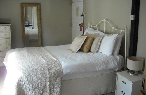 Charlton Hotel | The Fox Goes Free