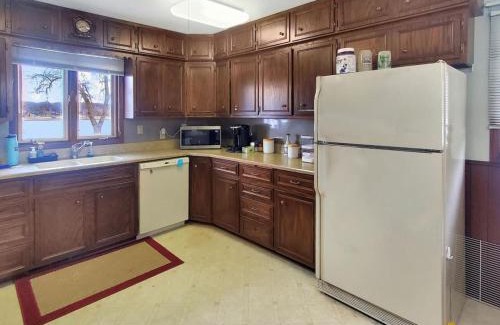 Spirit Lake House | The Foxhole on East Lake Okoboji