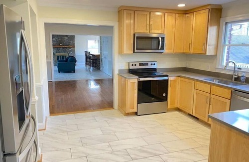 Ruckersville House | The Franklin Estate - Suite B-Private Apt-King Bed