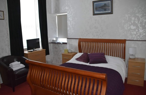 Bathgate Bed & Breakfast | The Gables