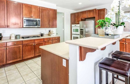 Southridge Village House | The Gala Ave Oasis
