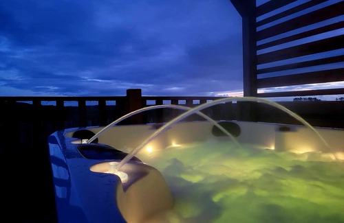 Newton Stewart Cabin | The Galloway Steading-The Herons Nest cabin with Hot Tub couples/families