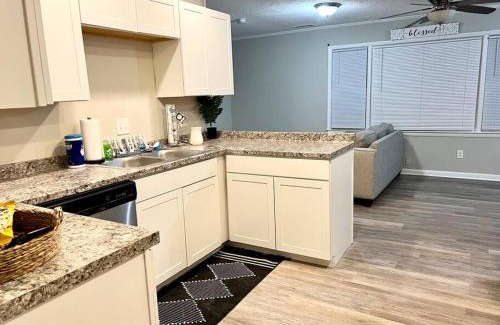 Jonesboro Apartment | The Game House Home Theater Sleeps 10