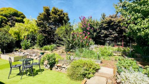 Tawonga House | The Garden Cottage