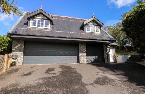 Llandudno Junction House | The Gatekeepers Cottage - Skerry Vore