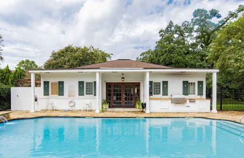 Mobile Condo | The Gem of Summerville - Midtown Mobile