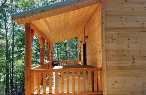 Fort Gay Cabin | "The Genoa" a Rustic Adventure - Amish-Built Deluxe Cabin