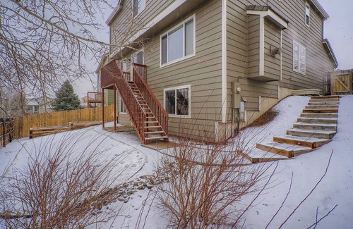 Superior Apartment | The Getaway - Large 1-bed walk-out basement apt