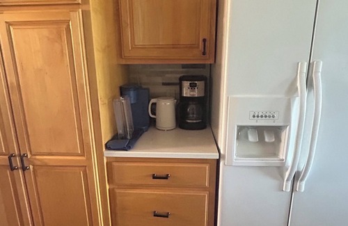 Otoe County House | The Getaway on the Green – Spacious Retreat with Golf Course Views