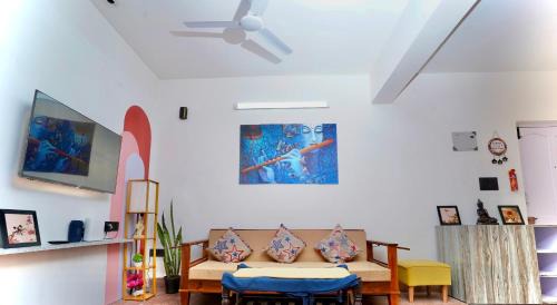Fatrade House | The Gharaundha