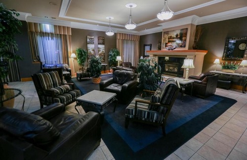 Lynnwood Ridge Hotel | The Glenmore Inn & Convention Centre