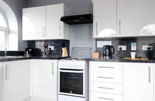 Wrexham Apartment | The Glyndwr - Berwyn House Central Wrexham