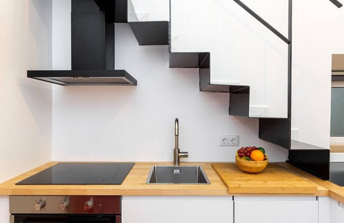 Merces Apartment | The Gold Artist 2 bedroom apartment with Terrace