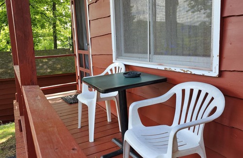 Lake George Cabin | The Gold Eagle Cottage 4