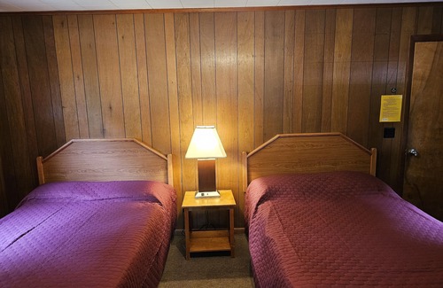 Lake George Cabin | The Gold Eagle Cottage 7