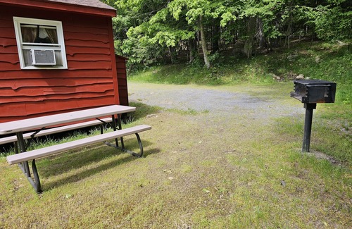 Lake George Cabin | The Gold Eagle Cottage 14