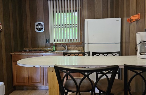 Lake George Cabin | The Gold Eagle Cottage 10
