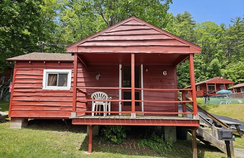 Lake George Cabin | The Gold Eagle Cottage 6
