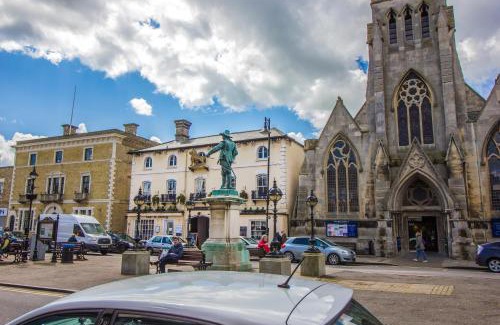 St Ives Hotel | The Golden Lion Hotel, St Ives, Cambridgeshire - The Coaching Inn Group