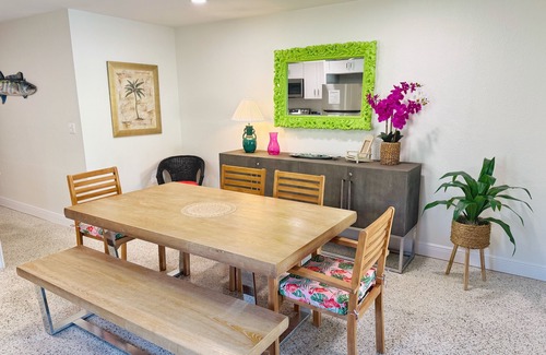 Flor-a-mar House | The Golden Pelican – Your Waterfront Escape in Gulf Harbors