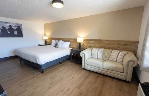 Panguitch Hotel | The Golden Spurs