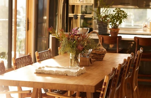 Huon Resort | The Good House - Luxury Retreat - Wood Fired Hot Tub