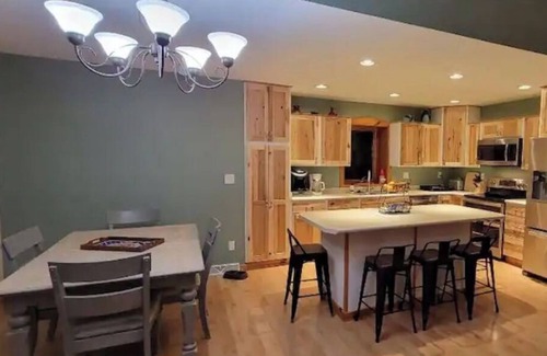 Goodman House | The Good Place: Lakehouse Near Dunbar ATV Trails/On Blue Ox Trails