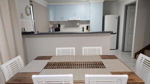North Mackay House | The Goose Ponds