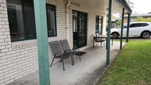 North Mackay House | The Goose Ponds