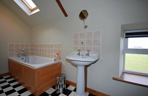 Chathill Cottage | THE GRANARY, pet friendly, with a garden in Newton-By-The-Sea