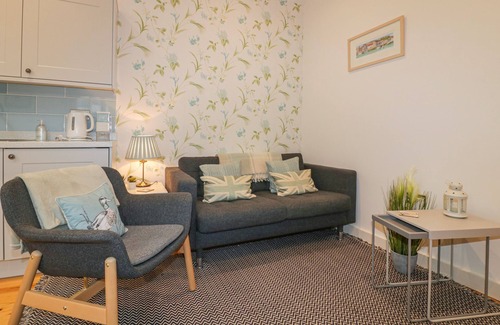 Summercourt Cottage | THE GRANARY, pet friendly, character holiday cottage in Summercourt