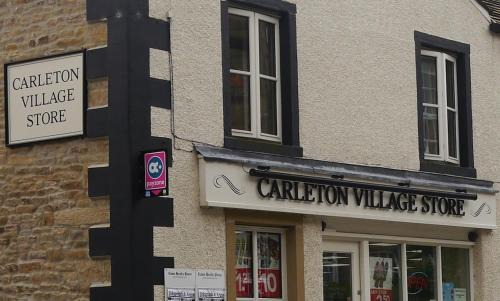 Carleton Apartment | The Granary with hot tub - 2 miles from Skipton