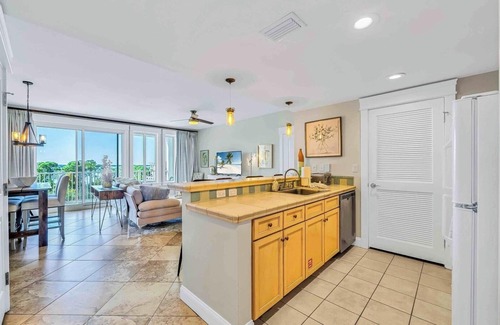 Baytowne Wharf Apartment | The Grand in SanDestin Resort Luxury 1BR Condo