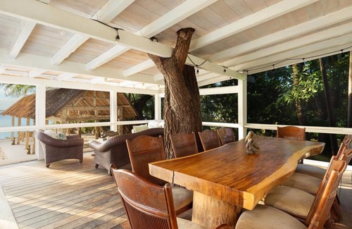 Key Largo House | The Grand Lodge Right On The Water at Largo Resort