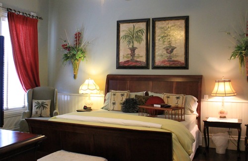 Pascagoula Bed & Breakfast | The Grand Magnolia Ballroom & Suites
