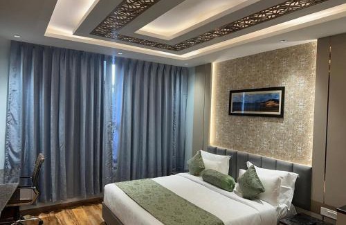 Srinagar Hotel | The Grand Mamta