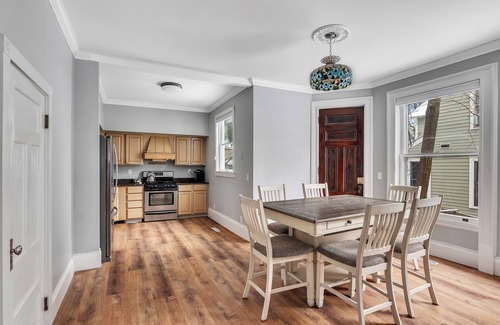 Saratoga Springs Apartment | The Grand Mare Whitney | King Bed | Sleeps 4