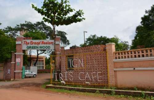 Raipur Hotel | The Grand Neelam
