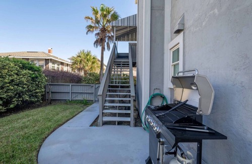Jacksonville Beach House | The Grand Pelican - 5/4 - Oceanfront - Sleeps 12