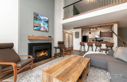 East Kootenay Apartment | The Grand Peak | Pool | Hot Tub | Fireplace | Gym