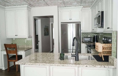 Onondaga House | The Grand Riverhouse & Bunkhouse