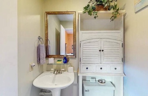 Eureka Springs Historic District Hotel | The Grand Suite at Tradewinds