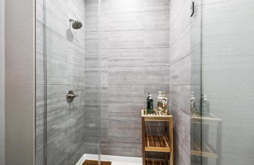 Fort Worth Apartment | The Grand Urban Haven, 2 Bedroom, Pool, Gym, Parking
