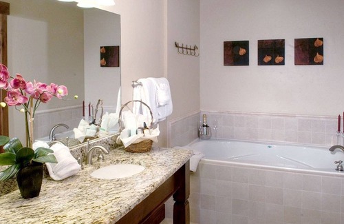 Breckenridge Resort | The GrandLodge Ski Escape - Ring in the New Year - Perfect Ski In/Out Location