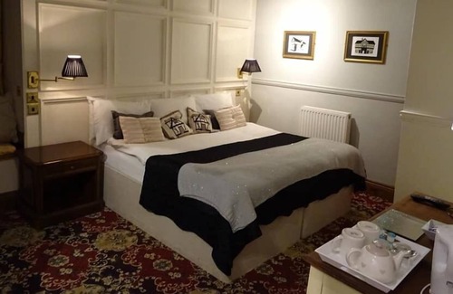 Mortimers Cross House | The Grange at Mortimers Cross