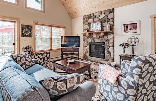 Bethel Ski Chalet | The Granite Chalet - Newly constructed Chalet close to downtown Bethel, short drive to Sunday River