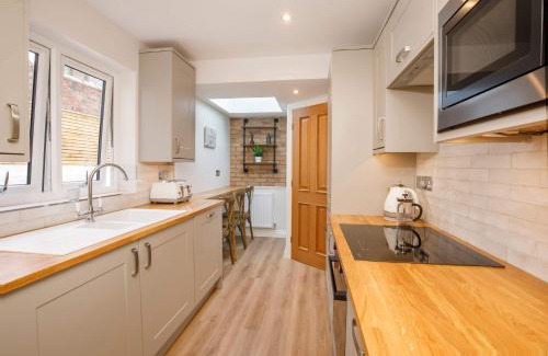 York House | The Granville 4 bedroom house sleeps 7