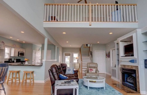 Village of Stump Sound House | The Great Escape: 3BR/3.5BA house, North Topsail Beach, Sleeps 11, Pool & Tennis